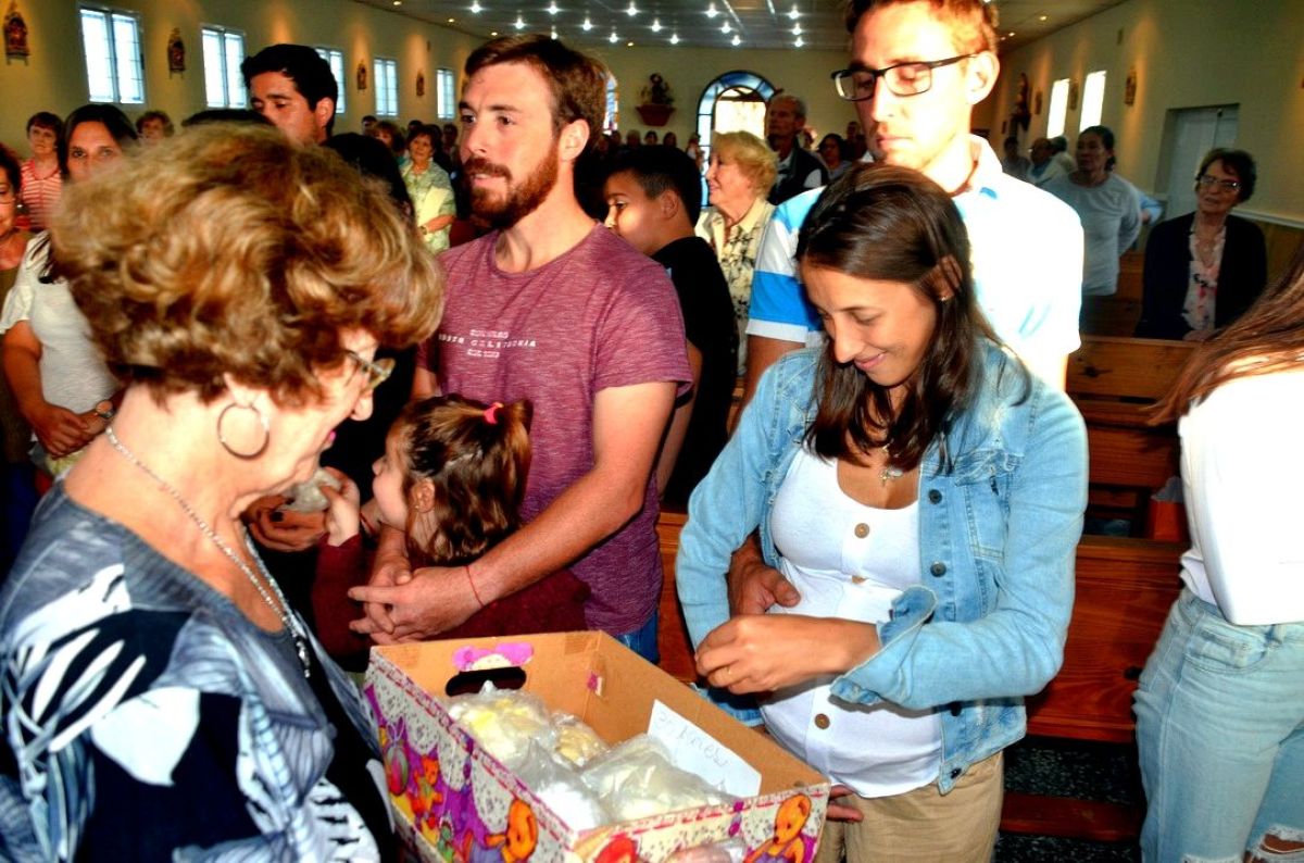 Bendición especial a 11 futuras mamás