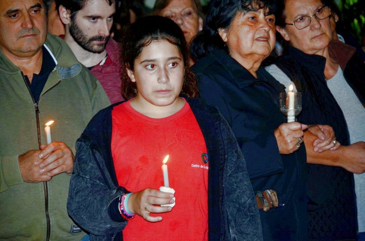  La comunidad católica acompañó a Jesucristo en su Camino a la Cruz