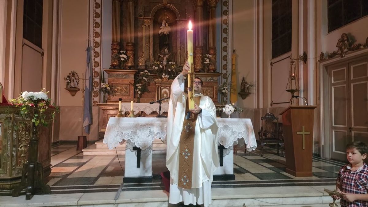 La feligresía celebró  el ‘Paso’ de la muerte a la vida de Jesucristo
