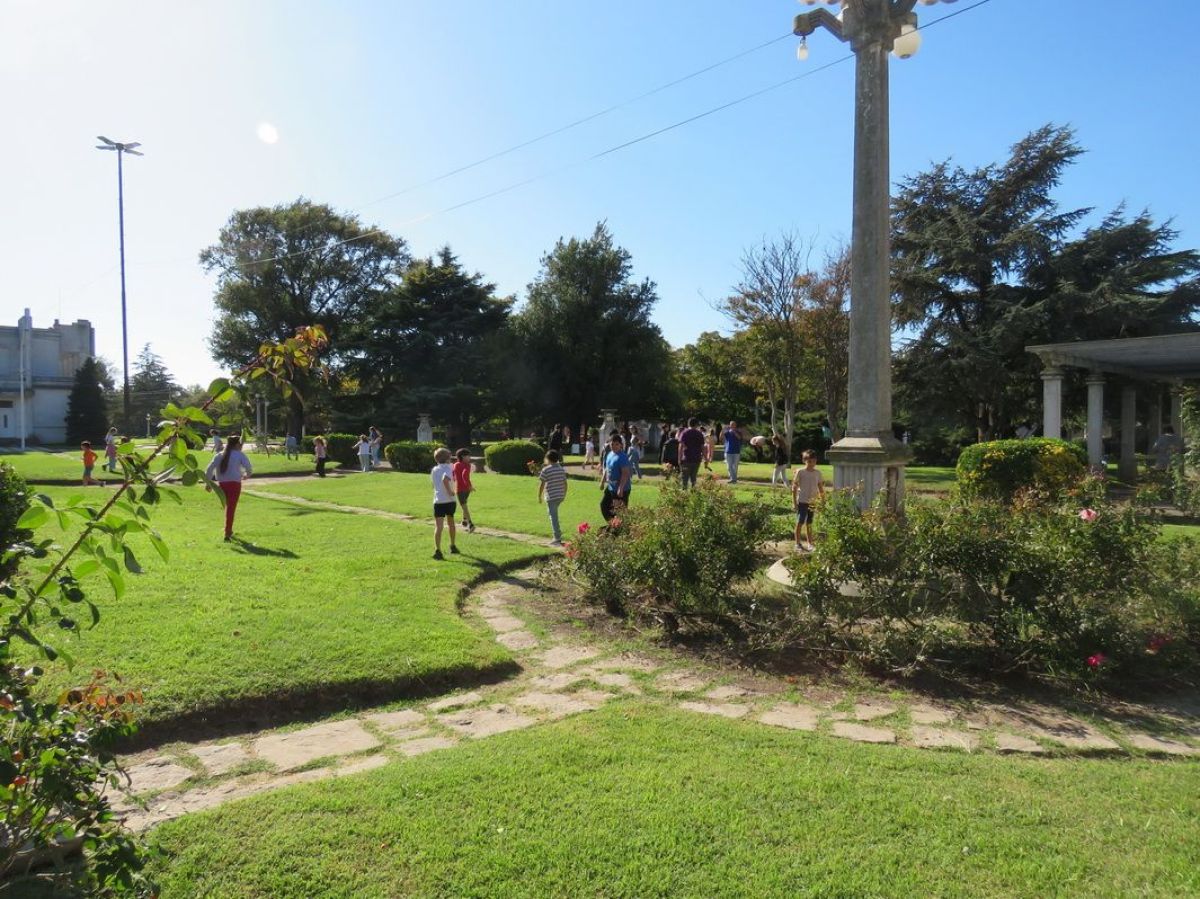 Más de un centenar de chicos participaron en la búsqueda de los Huevos de Pascua