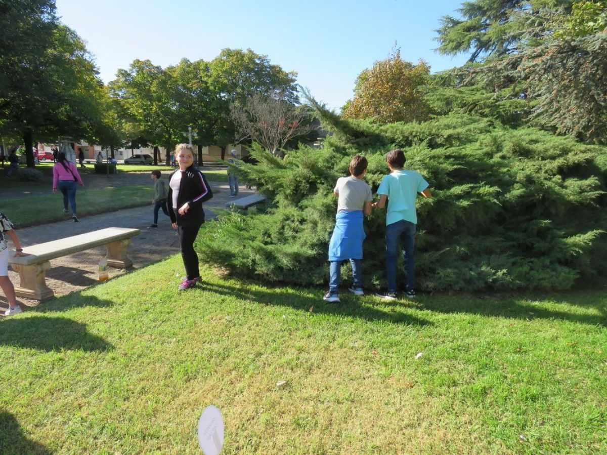 Más de un centenar de chicos participaron en la búsqueda de los Huevos de Pascua
