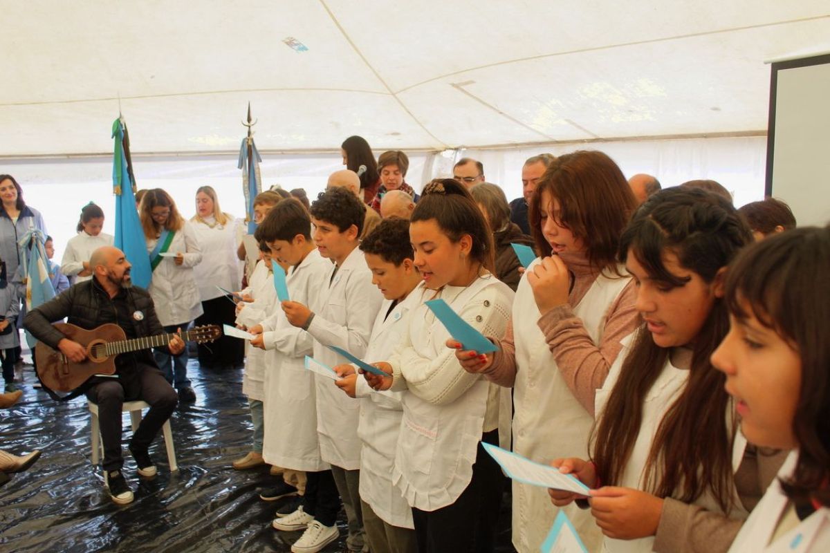 Emotiva celebración por el centenario  de la Escuela Primaria N° 11