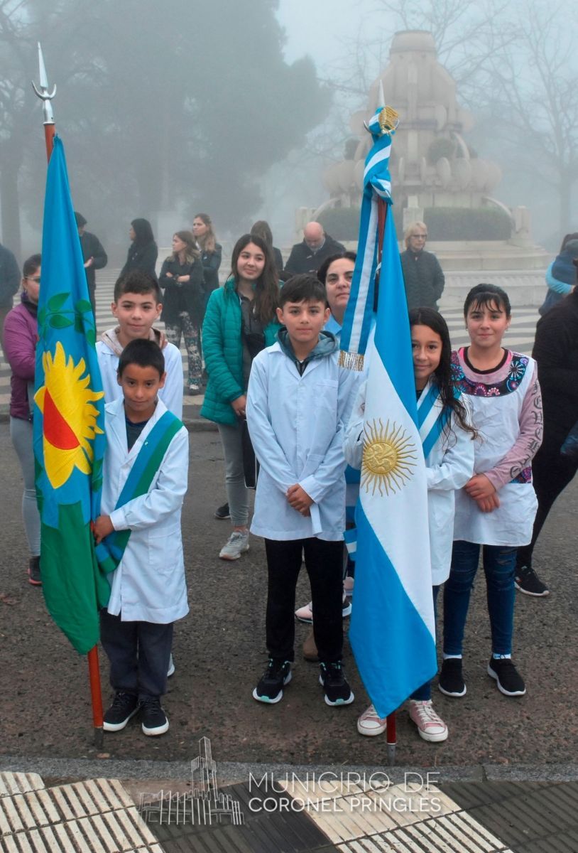 Con danza y chocolate se celebró el aniversario de la Revolución de Mayo